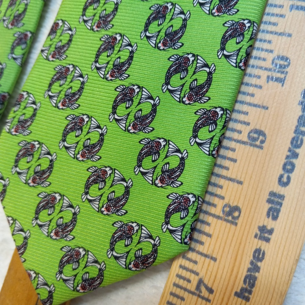 Cape Cod Neckwear Lime Green Pisces Koi Silk REPP Tie 59 x 3 Mens Tie - Picture 7 of 11